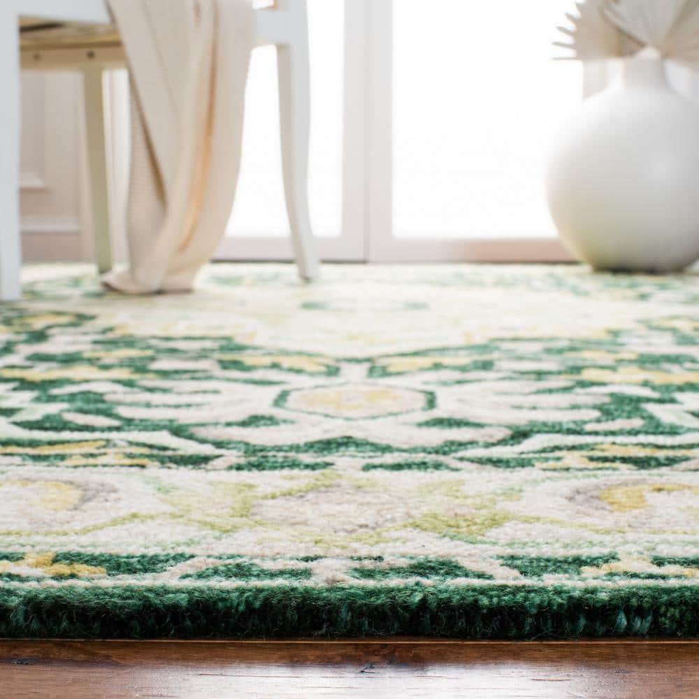 Aspen Green and Ivory Floral Wool 8' x 10' Area Rug