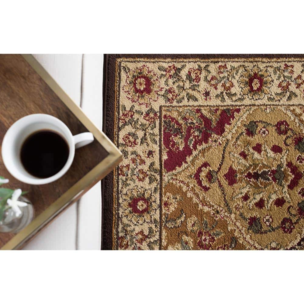 Traditional Multicolor Synthetic 5' x 7' Area Rug