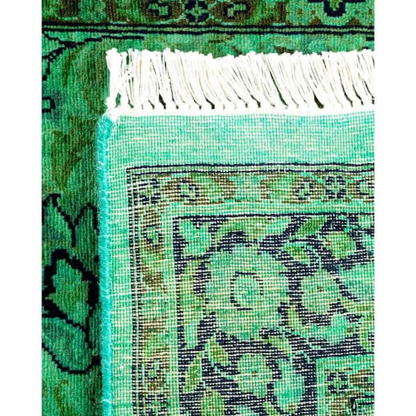 Chloe & Olivia Home Overdyed Green 2 ft. 8 in. x 4 ft. 4 in