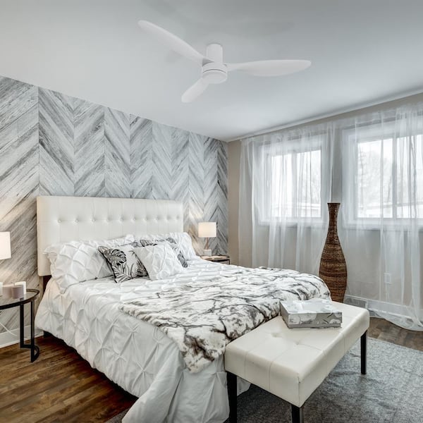 Sayer 52 in. Indoor White 10-Speed DC Motor Flush Mount Ceiling Fan with Remote Control for Bedroom or Living Room