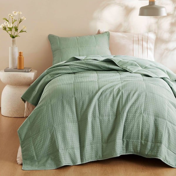 510 Design Mina 2-Piece Green Waffle Weave Textured Polyester Twin/Twin XL Quilt Set