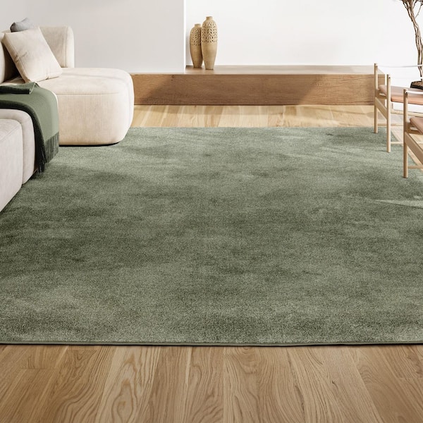 JONATHAN Y Haze Solid Low-Pile Green 8 ft. x 10 ft. Area Rug