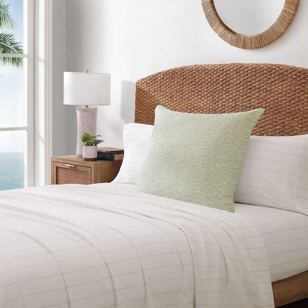 Palm Paradise 1-Piece Light Green Cotton Euro Sham