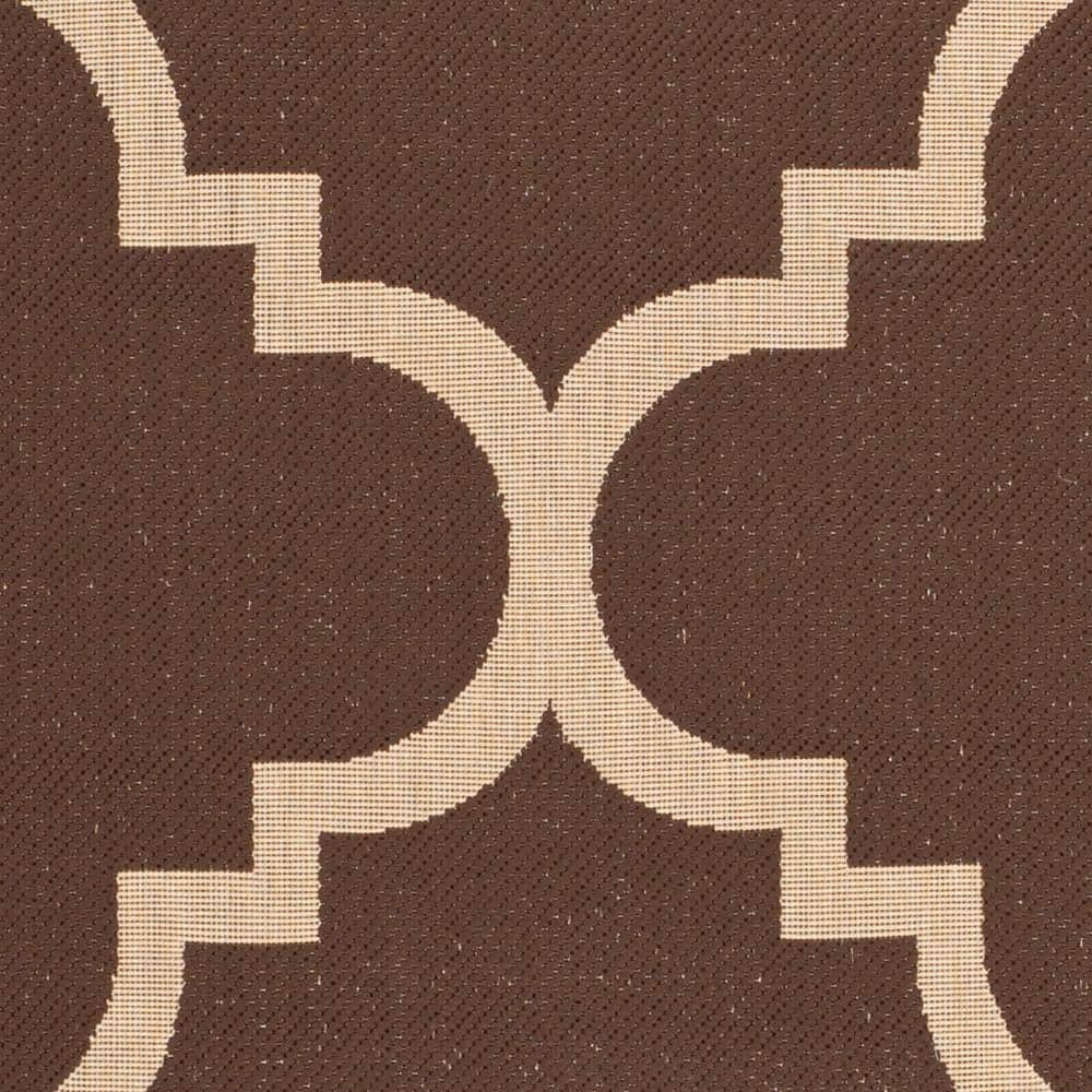Reversible Easy-Care Black Synthetic 5' x 7' Outdoor Rug
