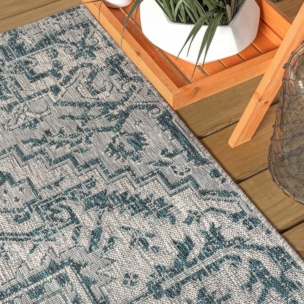 Estrella Teal and Gray Synthetic Medallion 8' x 10' Area Rug