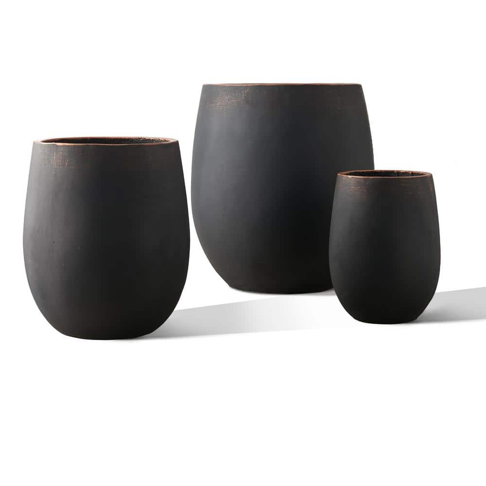 Wallowa 20 in. H Weathered Concrete Tall Planter Pot Black
