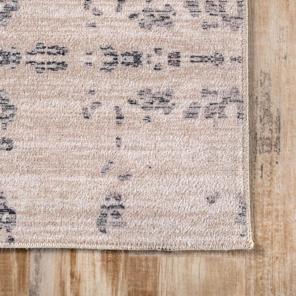 Gray Abstract 5' x 8' Washable Synthetic Area Rug
