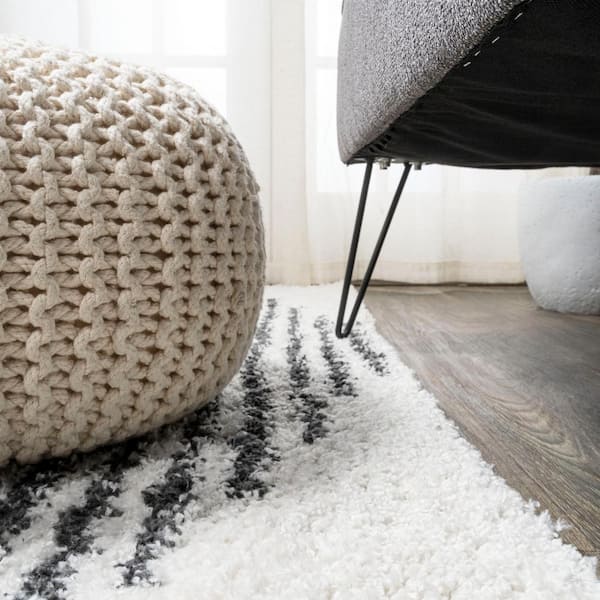 JONATHAN Y Elm White/Black 2 ft. x 8 ft. Diamond Stripe