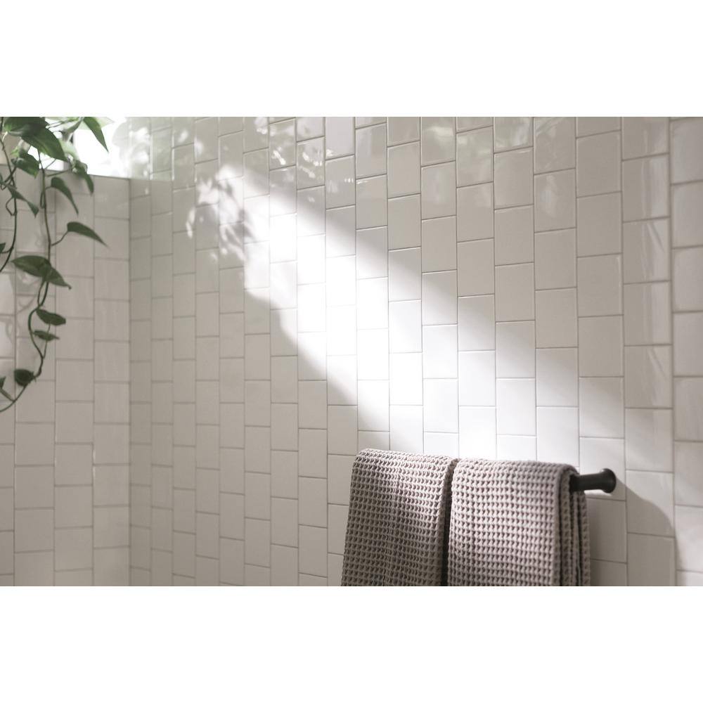 Matte Black Modern 18-Inch Wall Mounted Towel Bar