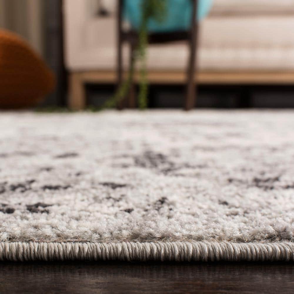 Reversible Silver Grey Synthetic Rectangular Rug - Easy Care and Stain-Resistant