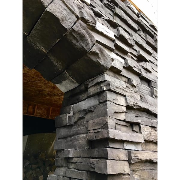 4 in. x 8 in. to 20 in. Siding Black Rundle ProStack Flats - 5 SF