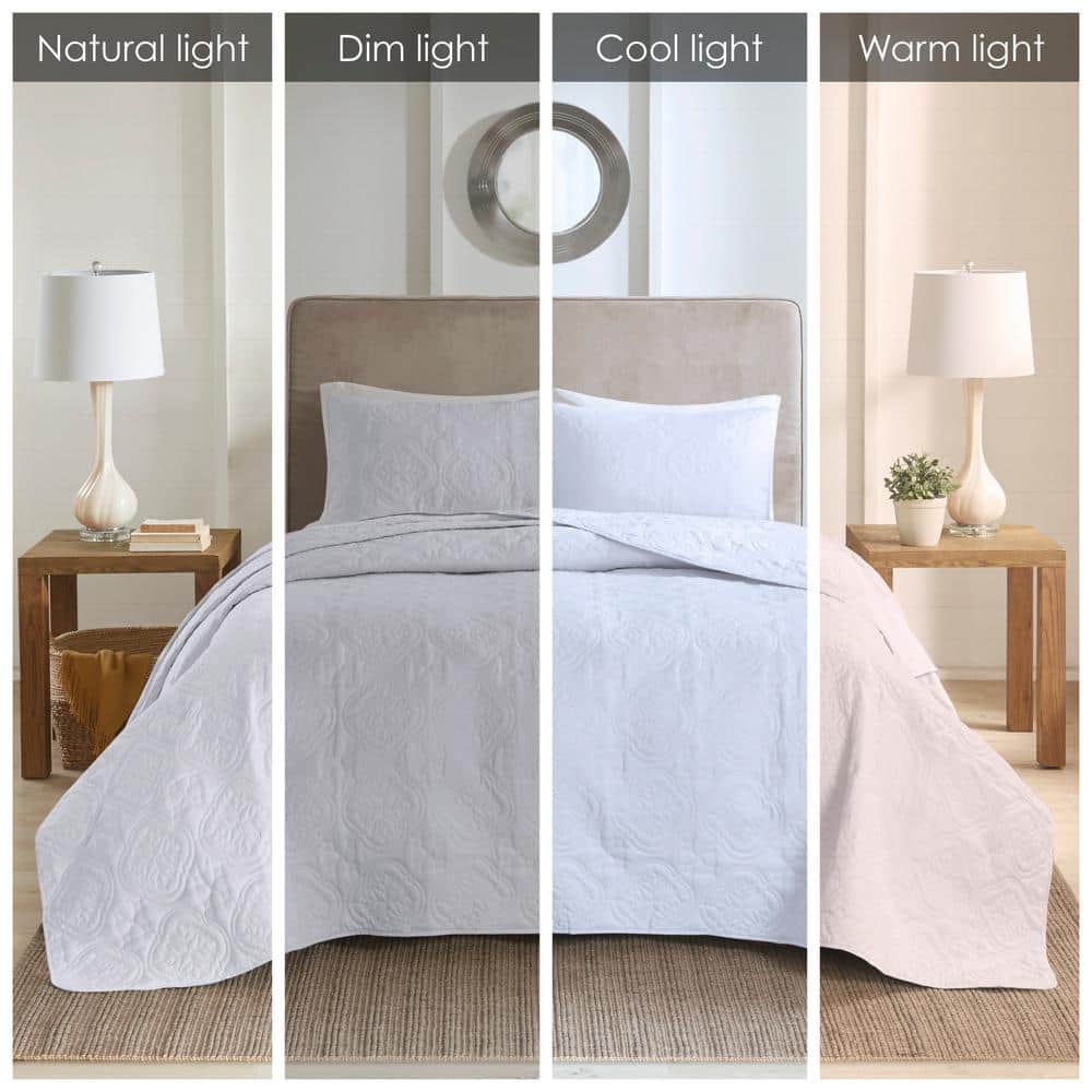White Full Microfiber Reversible Bedspread Set