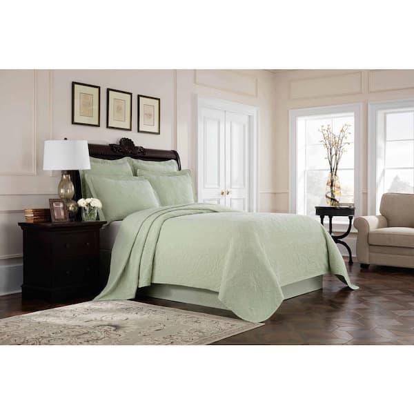 Royal Heritage Home Williamsburg Richmond Green Queen Bed Skirt