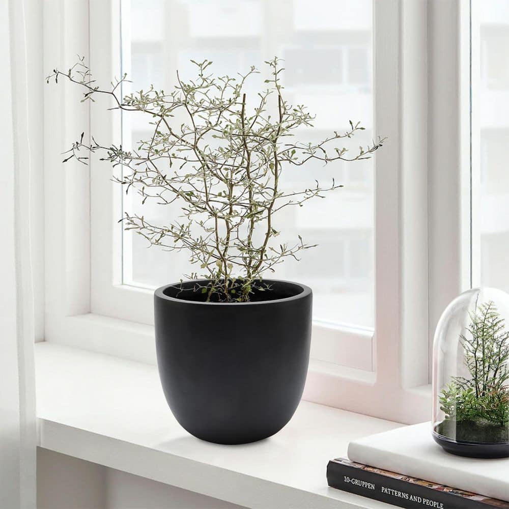 Black Round Magnesium Oxide Outdoor Planter