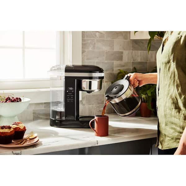 https://images.thdstatic.com/productImages/22fcdbee-3a80-484d-a445-e8156afc1def/svn/onyx-black-kitchenaid-drip-coffee-makers-kcm1209ob-c3_600.jpg