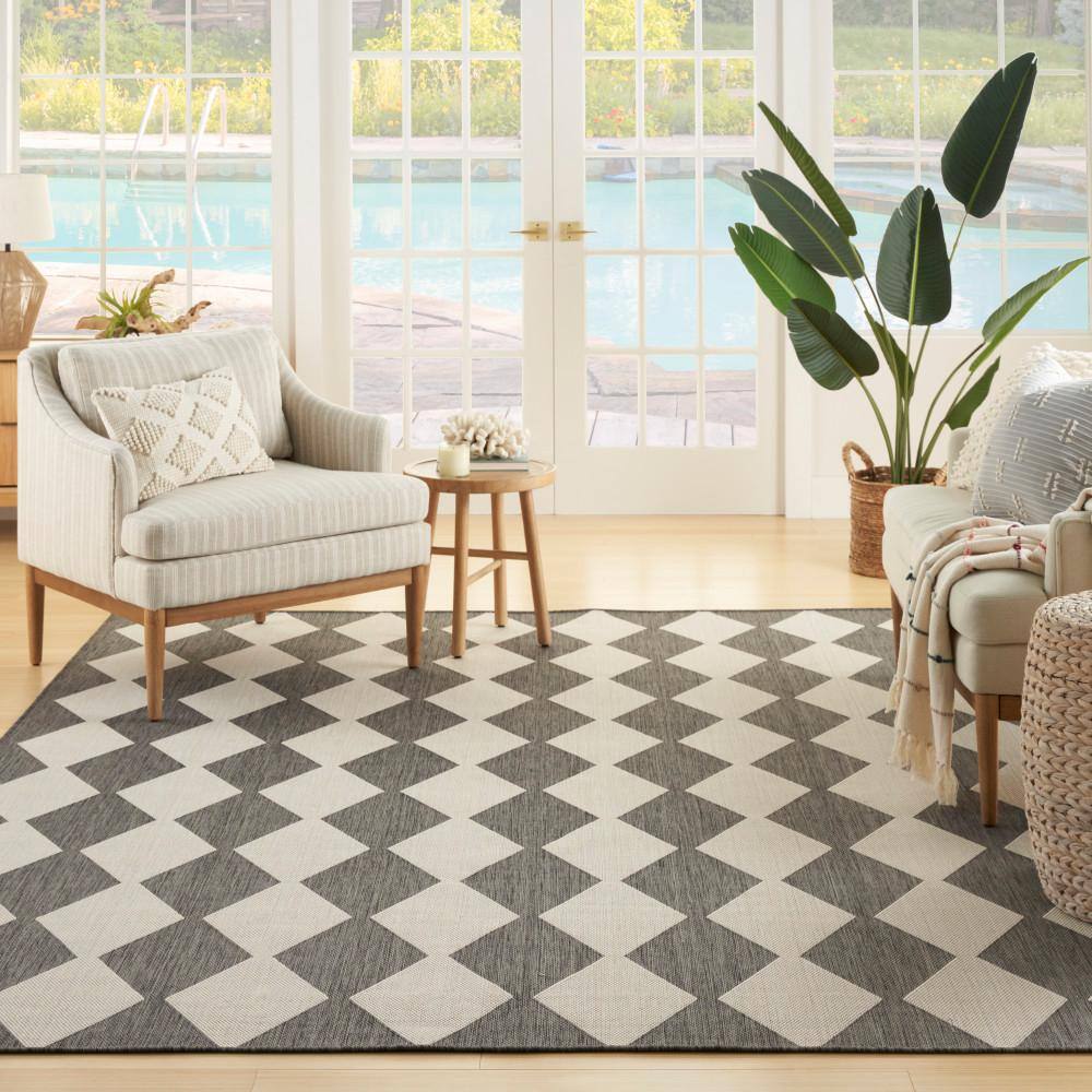 Charcoal and Off-White Diamond Pattern Synthetic 5' x 7' Rug