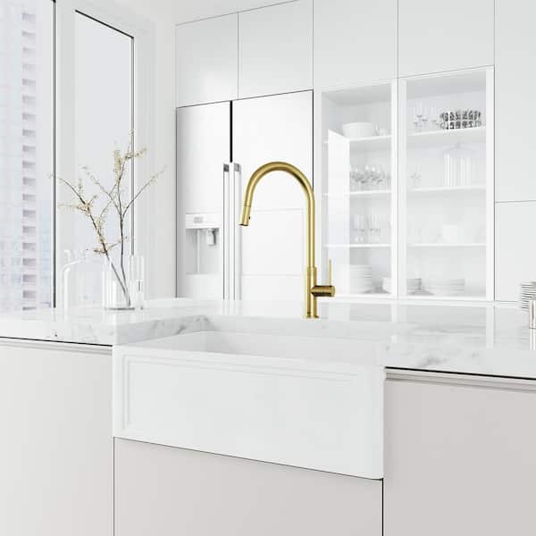 Bristol Single Handle Pull-Down Sprayer Kitchen Faucet in Matte Brushed Gold