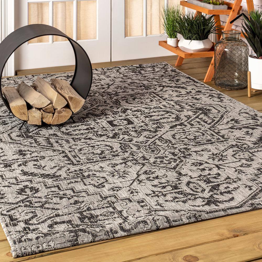 3 x5  Estrella Bohemian Medallion Textured Weave Indoor/Outdoor Area Rug  Black/Gray - JONATHAN Y