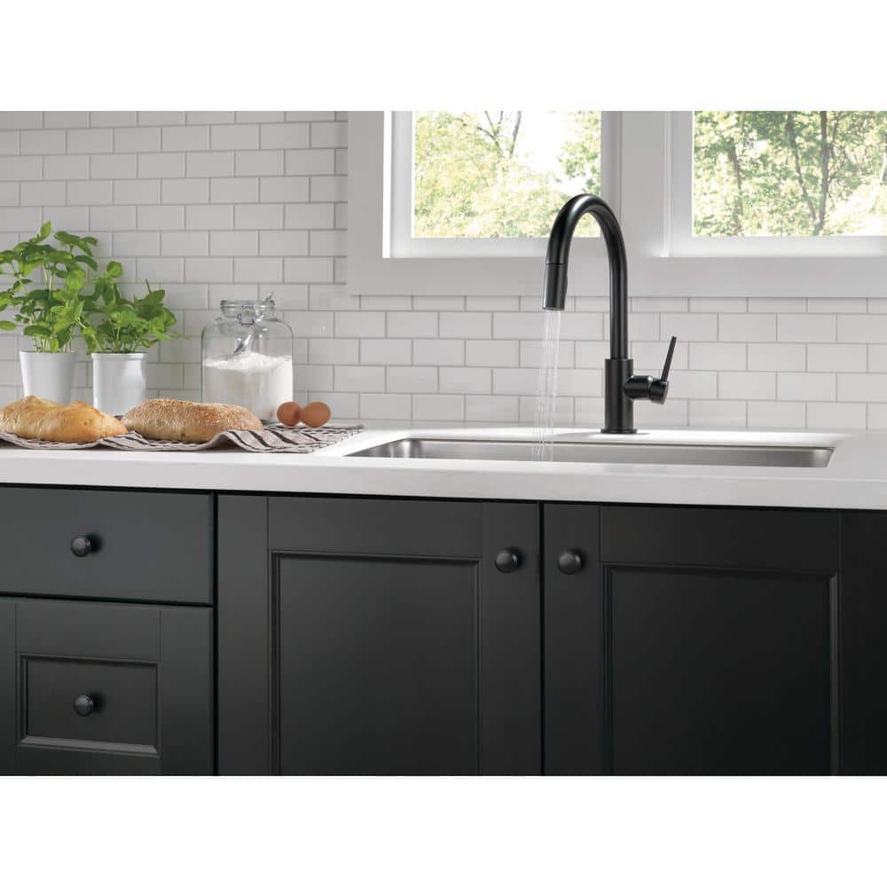 Matte Black Stainless Steel Pull-Down Kitchen Faucet