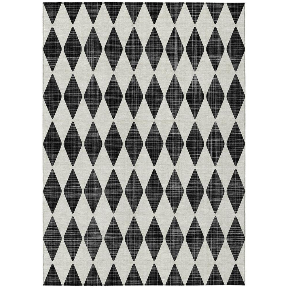 Black and White Diamond Pattern Washable Synthetic Rug 5' x 7'