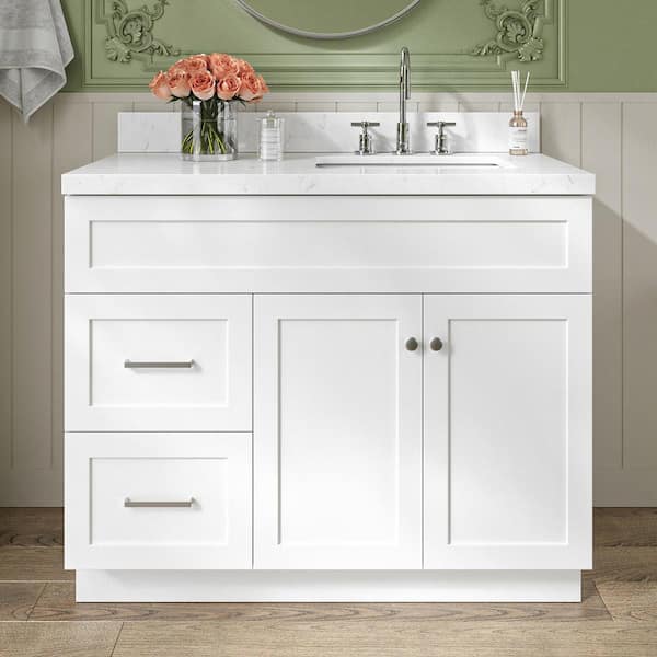 ARIEL Hamlet 42.25 in. W x 22 in. D x 36 in. H Single Sink Freestanding Bath Vanity in White with Carrara White Quartz Top