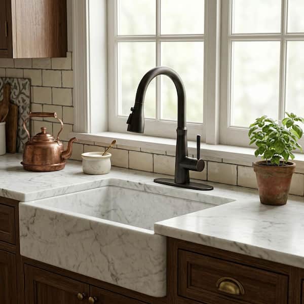 15.4 in. Single Handle Pull-Down Sprayer Kitchen Faucet with 360° Swivel Spout in Oil Rubbed Bronze