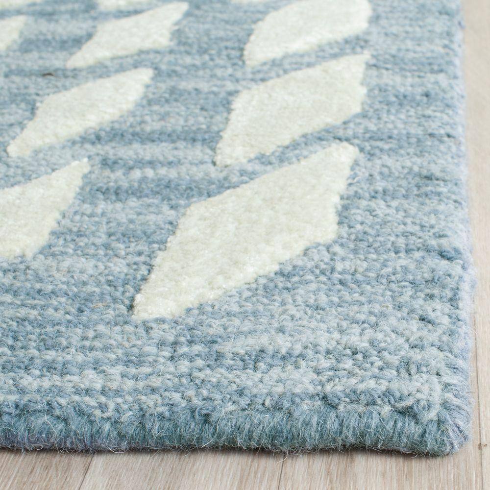 Handmade Bella Blue Ivory Floral Wool Runner Rug - 2'3" x 7'