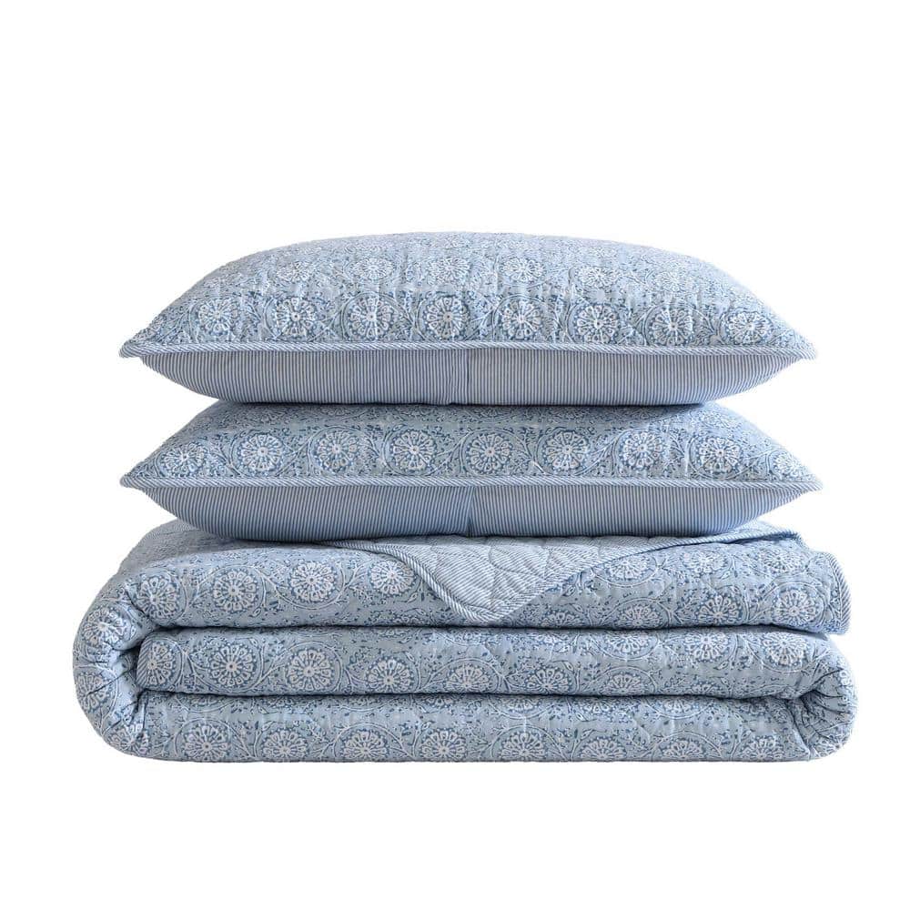 Classic Blue Cotton Reversible Twin Quilt Set with Puff Embellishment
