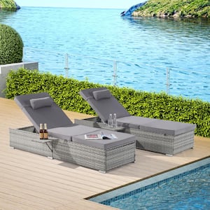 2 Pieces Wicker Outdoor Chaise Lounge with Gray Cushions Recliner Chairs PE Rattan for Poolside