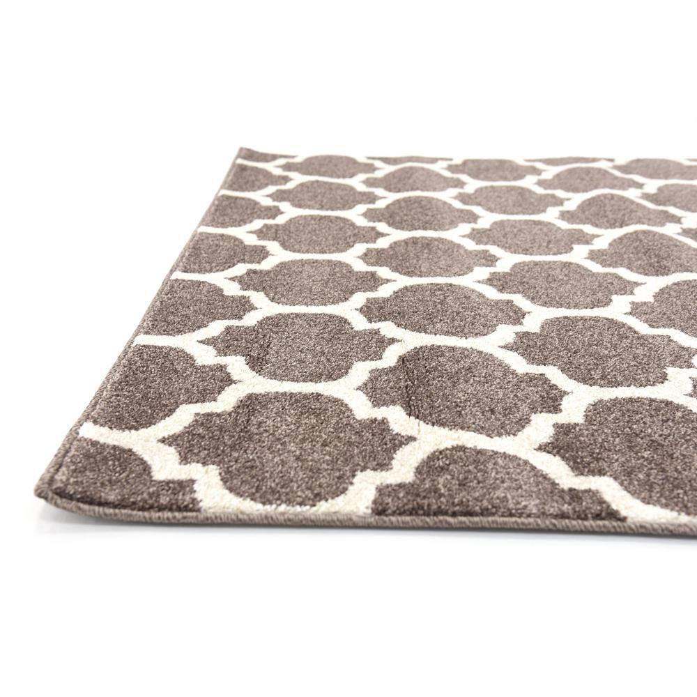 Brown Trellis 4' x 6' Stain-Resistant Synthetic Area Rug