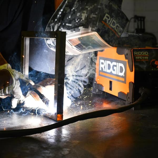 RIDGID 140 Amp, 120-Volt Electric, Flux-Core Wire Welder (No