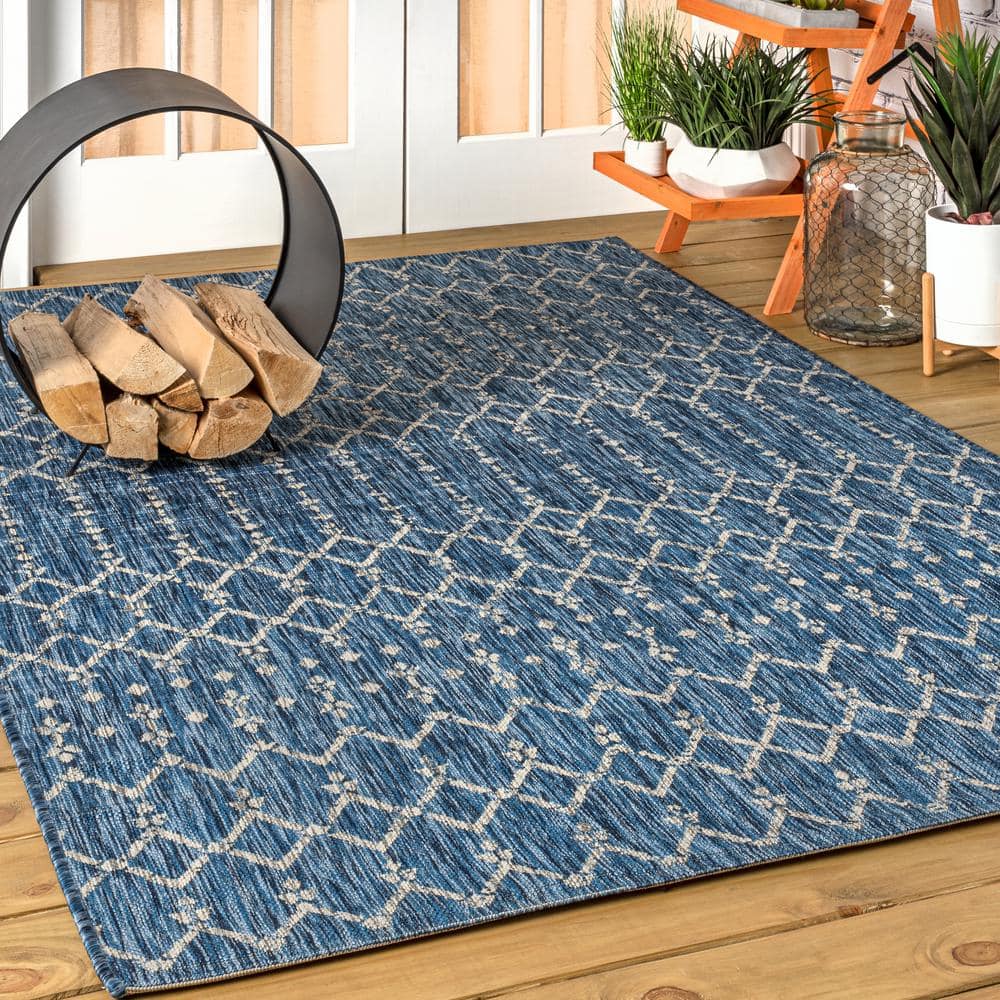 https://images.thdstatic.com/productImages/237321bf-4a40-4ec4-b92f-0788e897fd34/svn/navy-light-gray-jonathan-y-outdoor-rugs-smb108b-9-64_1000.jpg