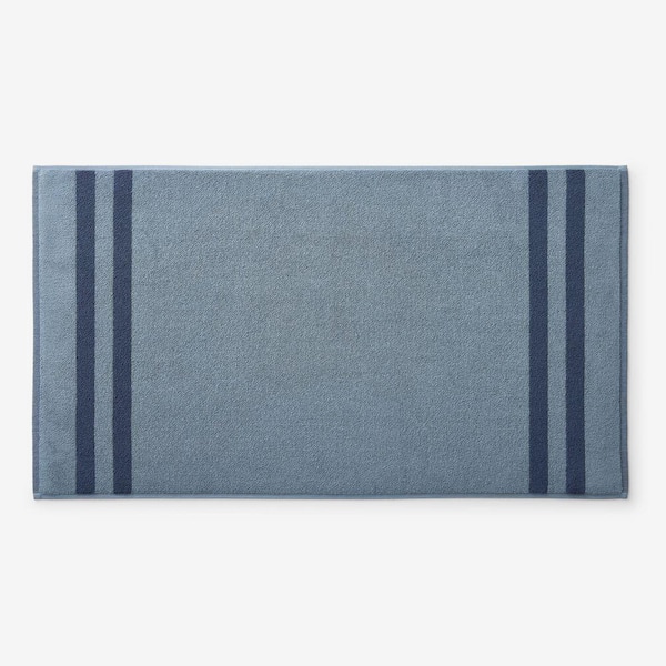 Legends Hotel Mirage Rev Stripe Aegean Towel 20 in. x 36 in. Smoky Blue Bath Mat