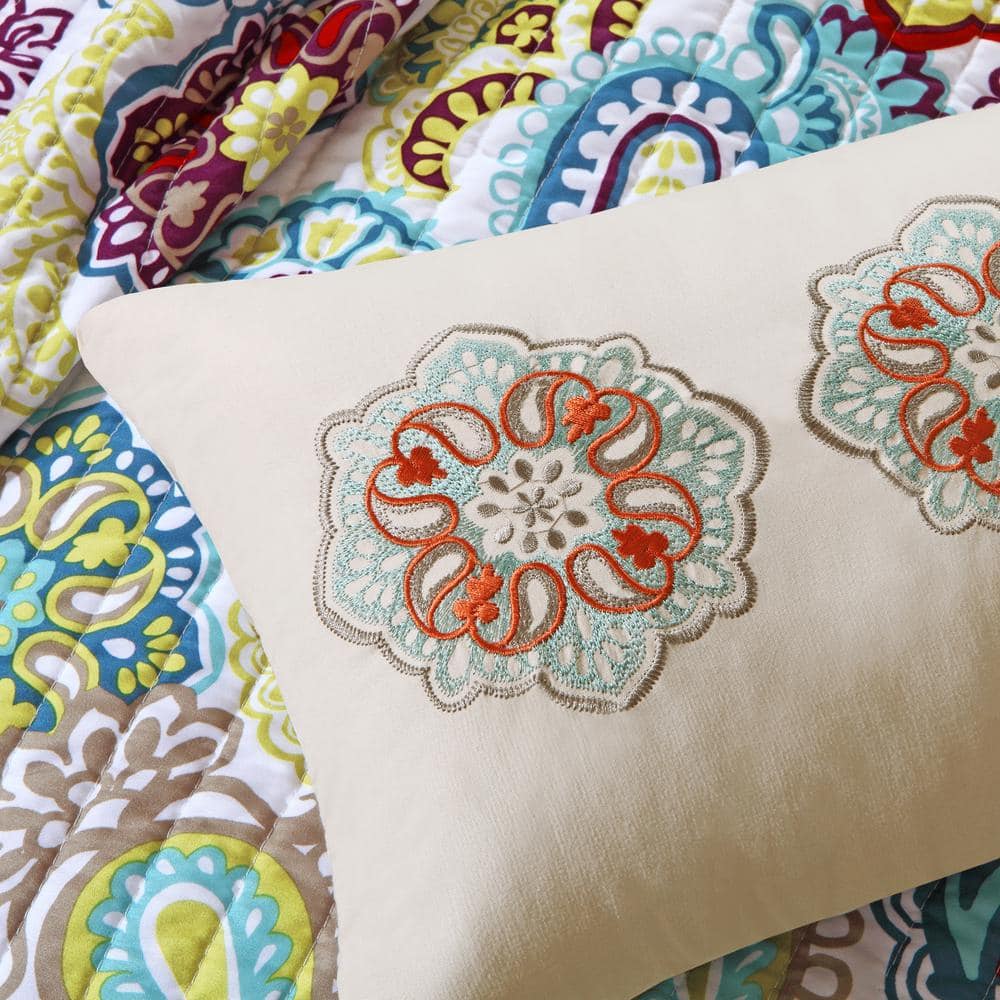 Ivory and Multicolor Reversible Microfiber Full Quilt Set