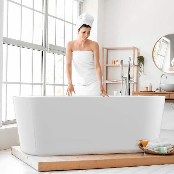 Getpro 62 in. Acrylic Flatbottom Freestanding Bathtub in White