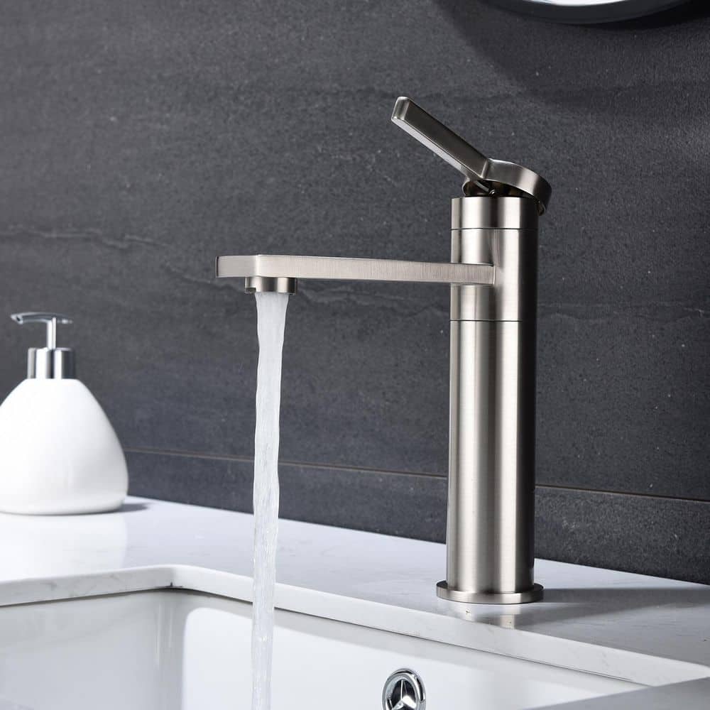 Single Handle Single Hole Bathroom Faucet in Stainless Steel