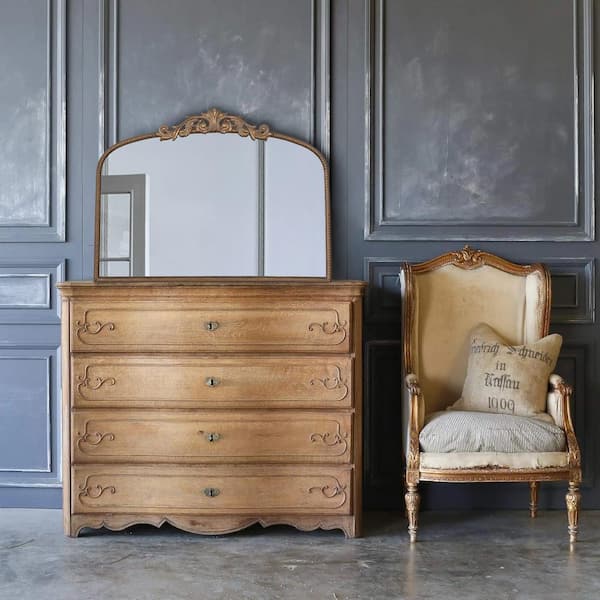Classic Vintage 40 in. W x 31.5 in. H Arch Baroque Frame Gold
