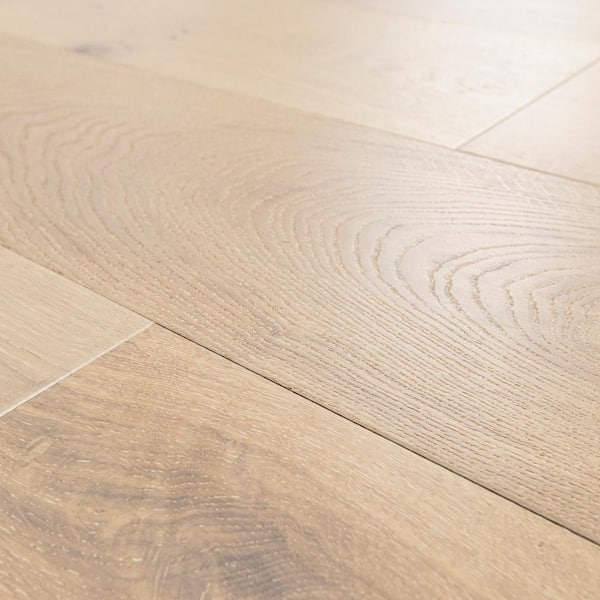 Tustin Grove White Oak XXL 5/8 in. T x 9.45 in. W Tongue and Groove Engineered Hardwood Flooring(1363.92 sq. ft./pallet)