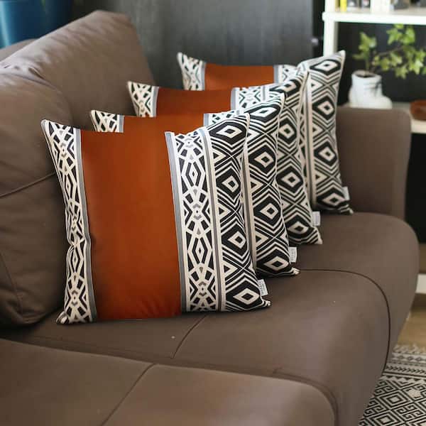 https://images.thdstatic.com/productImages/23b7d332-d7b3-43d9-aced-88d689fc4917/svn/mike-co-new-york-throw-pillows-50-set4-931-4695-7172-64_600.jpg
