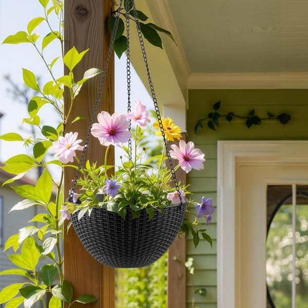 Unbranded Large 8/9.8 in. Dia Black Metal Hanging Basket with Liner  (4-Pack) L0DPQ9B5RF