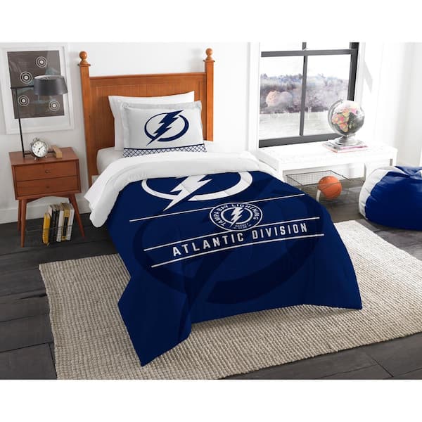 THE NORTHWEST GROUP Lightning Draft 2-Piece Multi-Color Polyester Twin Comforter Set