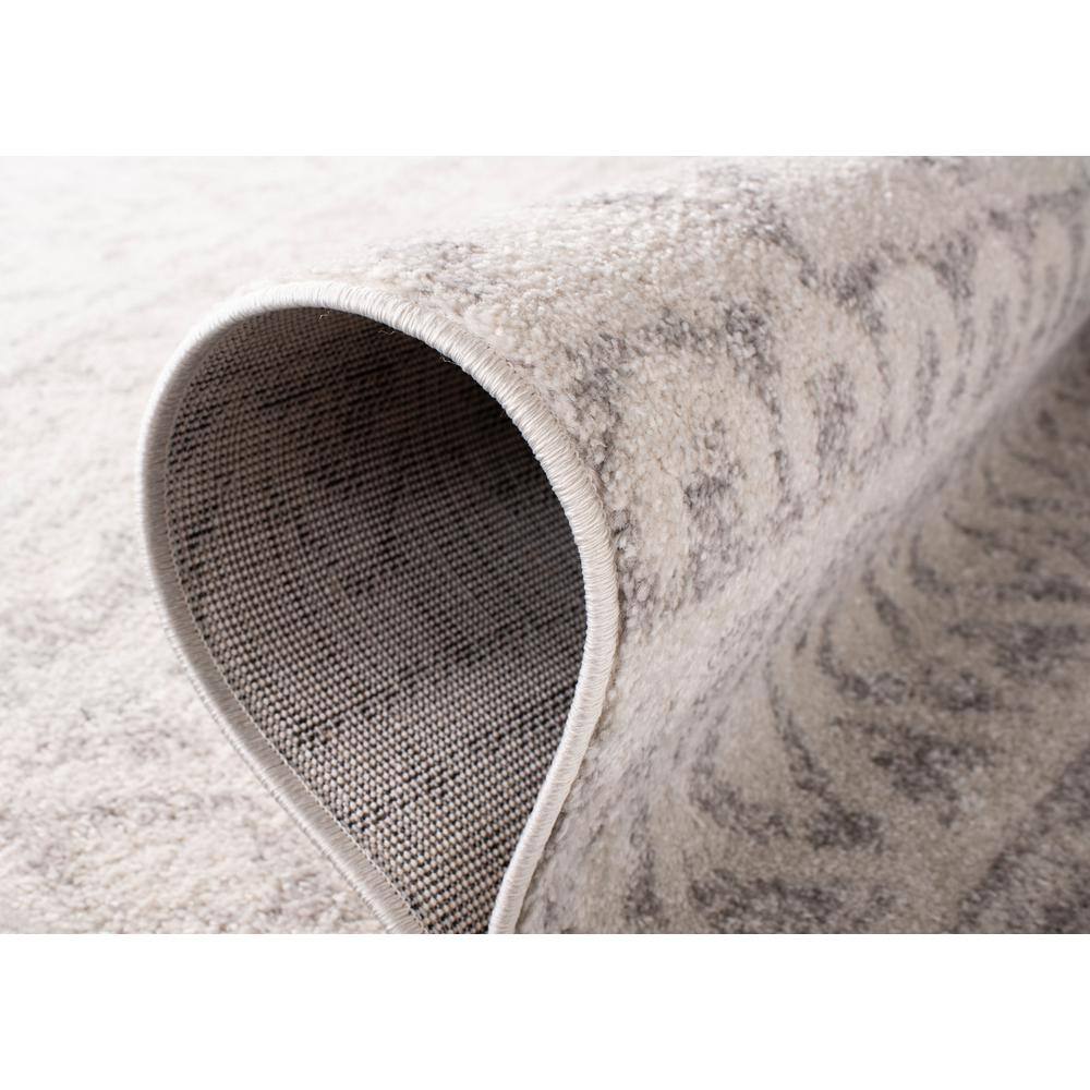 Ivory and Silver Rectangular Reversible Area Rug 6' x 9'