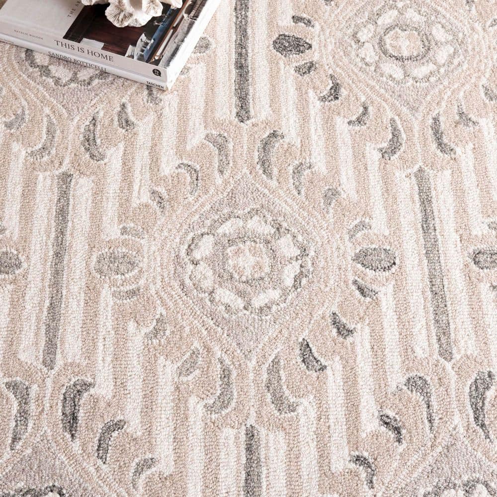 Beige and Ivory Floral Handmade Wool Cotton 8' x 10' Rug