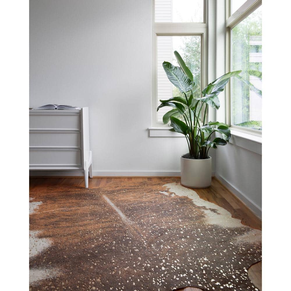 Ivory Elegance 5' x 7' Wool and Cowhide Stain-Resistant Rug