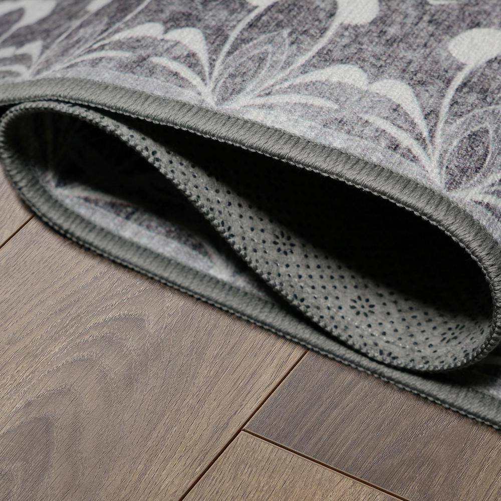Gray Bordered 5' x 7' Washable Synthetic Rug