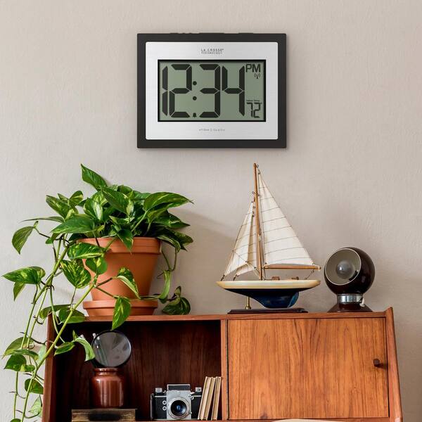 La Crosse Technology Atomic Digital Black/Silver Clock with Indoor