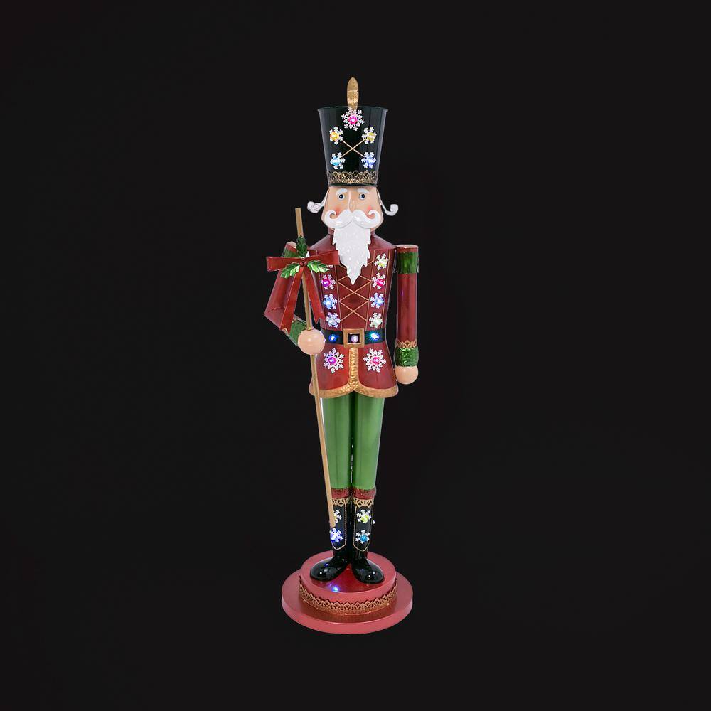 outdoor nutcracker soldier