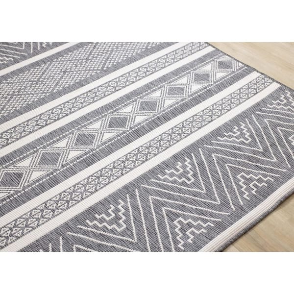 Zyana Collections 8 ft. x 11 ft. Grey Tribal/Southwestern;Geometric;Chevron Indoor Area Rug