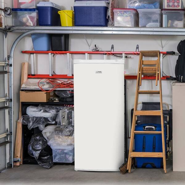Commercial Cool 5 0 Cu Ft Upright Freezer In White Ccul50w6 The Home Depot