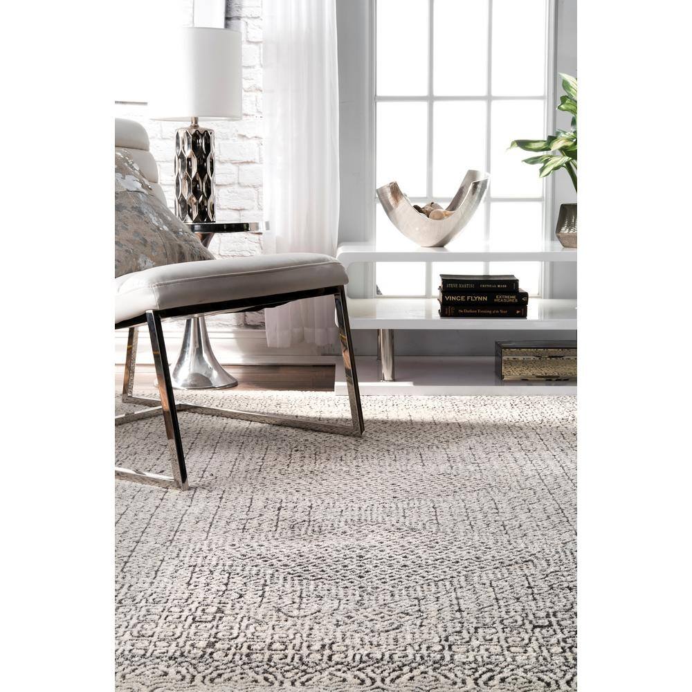 Gray Synthetic Stain-Resistant 8' x 10' Area Rug